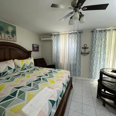Sandcastle Resort Apartment E9