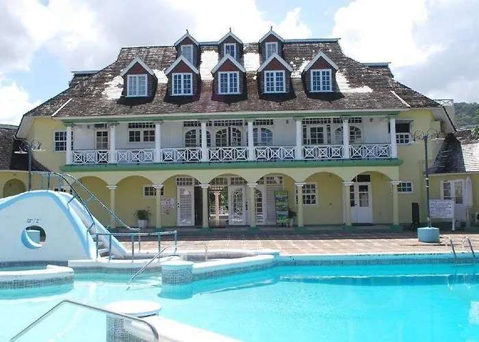 Sandcastle E9 Aparthotel 3*