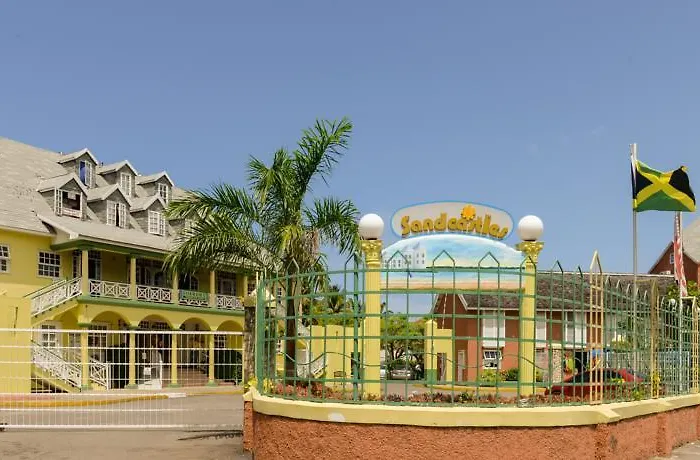 Aparthotel Sandcastle E9 3*